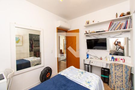 Apartamento à venda com 120m², 3 quartos e 2 vagas Apartamento à venda com 120m², 3 quartos e 2 vagasSuíte 2