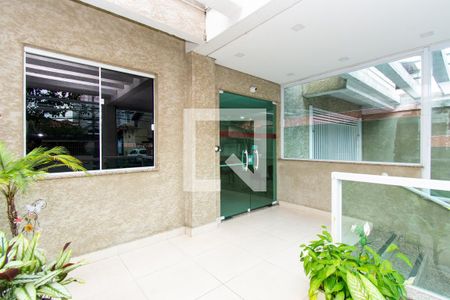 Apartamento à venda com 120m², 3 quartos e 2 vagas Apartamento à venda com 120m², 3 quartos e 2 vagasPortaria