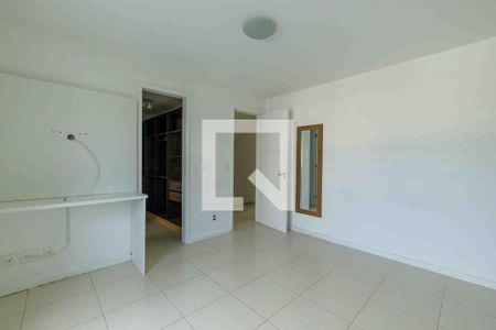 Casa de condomínio à venda com 200m², 5 quartos e 3 vagasSuíte 2