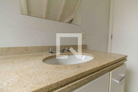 Casa de condomínio à venda com 200m², 5 quartos e 3 vagasBanheiro da Suíte 1