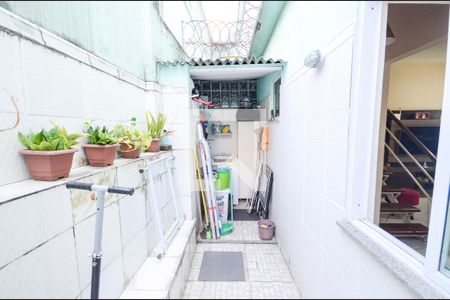 Apartamento à venda com 70m², 2 quartos e 1 vagaÁrea de Serviço