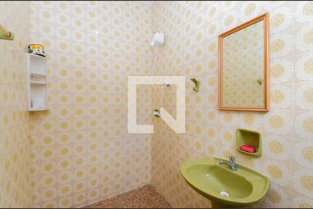 Casa à venda com 400m², 3 quartos e 6 vagasBanheiro de serviço