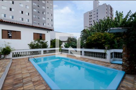 Casa à venda com 400m², 3 quartos e 6 vagasPiscina