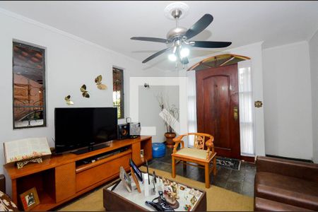 Sala de TV de casa à venda com 3 quartos, 400m² em Vila Galvão, Guarulhos