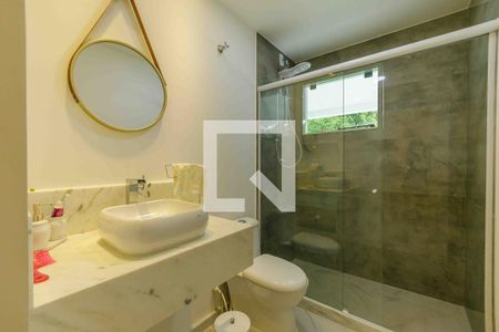 Casa de condomínio à venda com 350m², 4 quartos e 4 vagasBanheiro da Suíte 2