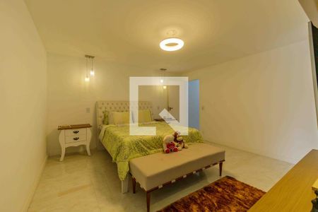 Casa de condomínio à venda com 350m², 4 quartos e 4 vagasSuíte 1