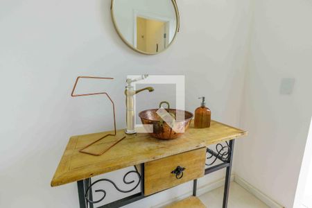 Casa de condomínio à venda com 350m², 4 quartos e 4 vagasBanheiro 2