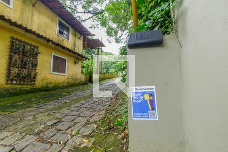 Casa de condomínio à venda com 350m², 4 quartos e 4 vagasPlaquinha