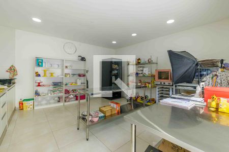 Casa de condomínio à venda com 350m², 4 quartos e 4 vagasCozinha Anexo