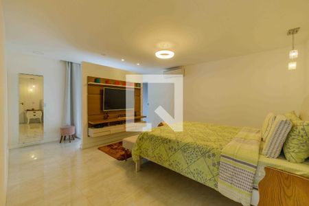 Casa de condomínio à venda com 350m², 4 quartos e 4 vagasSuíte 1