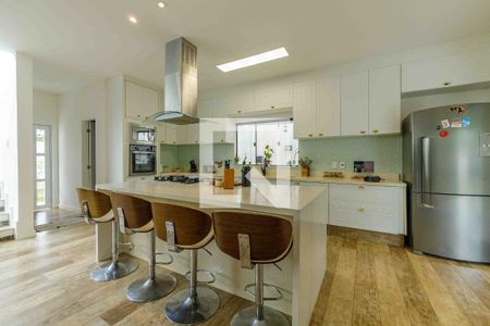 Casa de condomínio à venda com 350m², 4 quartos e 4 vagasCozinha