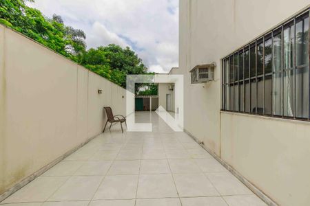 Casa de condomínio à venda com 350m², 4 quartos e 4 vagasVaranda da Sala