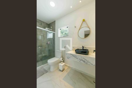 Casa de condomínio à venda com 350m², 4 quartos e 4 vagasBanheiro da Suíte 3