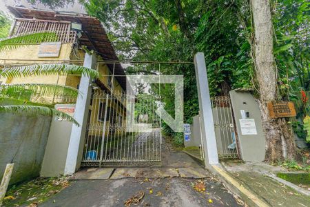 Casa de condomínio à venda com 350m², 4 quartos e 4 vagasFachada do condomínio