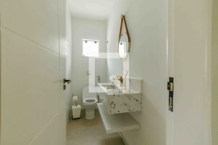 Casa de condomínio à venda com 350m², 4 quartos e 4 vagasLavabo