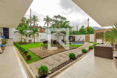 Casa de condomínio à venda com 350m², 4 quartos e 4 vagasVaranda da Sala