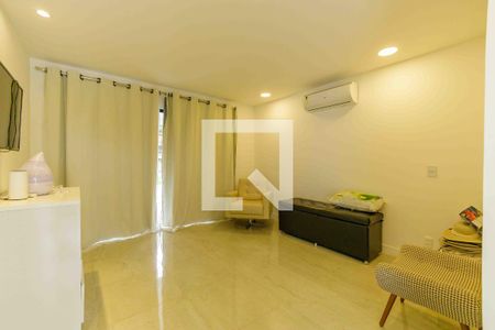 Casa de condomínio à venda com 350m², 4 quartos e 4 vagasSuíte 2