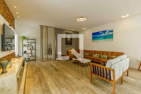 Casa de condomínio à venda com 350m², 4 quartos e 4 vagasSala