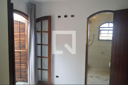 Casa à venda com 241m², 4 quartos e 2 vagas Casa à venda com 241m², 4 quartos e 2 vagasSuite