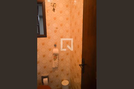 Casa à venda com 241m², 4 quartos e 2 vagas Casa à venda com 241m², 4 quartos e 2 vagasLavabo