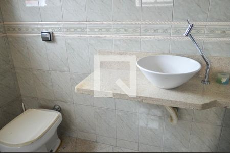 Casa à venda com 241m², 4 quartos e 2 vagas Casa à venda com 241m², 4 quartos e 2 vagasBanheiro Suite