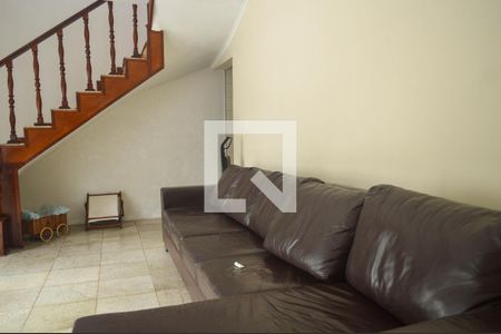 Casa à venda com 241m², 4 quartos e 2 vagas Casa à venda com 241m², 4 quartos e 2 vagasSala