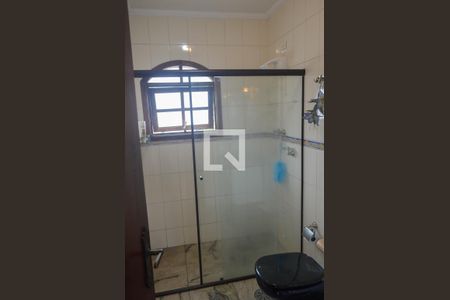 Casa à venda com 241m², 4 quartos e 2 vagas Casa à venda com 241m², 4 quartos e 2 vagasBanheiro 2