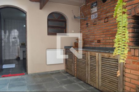 Casa à venda com 241m², 4 quartos e 2 vagas Casa à venda com 241m², 4 quartos e 2 vagasChurrasqueira