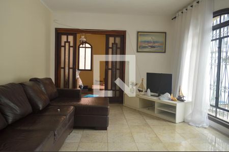 Casa à venda com 241m², 4 quartos e 2 vagas Casa à venda com 241m², 4 quartos e 2 vagasSala