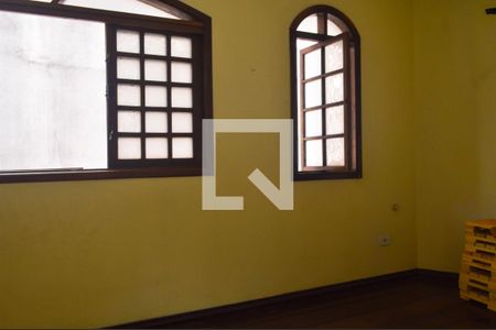 Casa à venda com 241m², 4 quartos e 2 vagas Casa à venda com 241m², 4 quartos e 2 vagasSala de Jantar