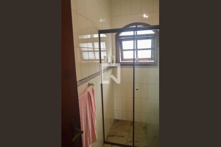 Casa à venda com 241m², 4 quartos e 2 vagas Casa à venda com 241m², 4 quartos e 2 vagasBanheiro 2