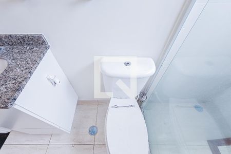 Casa de condomínio para alugar com 102m², 2 quartos e 2 vagas Casa de condomínio para alugar com 102m², 2 quartos e 2 vagasBanheiro da Suíte 1