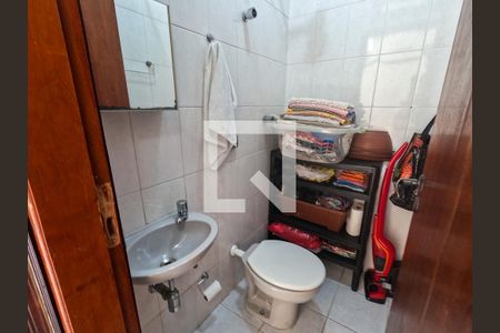 Casa à venda com 106m², 3 quartos e 2 vagasLavabo