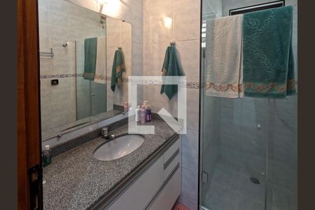 Casa à venda com 106m², 3 quartos e 2 vagasBanheiro