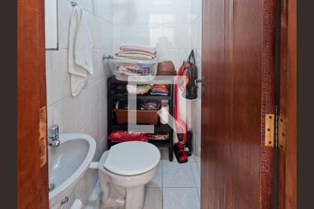 Casa à venda com 106m², 3 quartos e 2 vagasLavabo