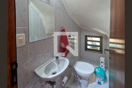 Casa à venda com 106m², 3 quartos e 2 vagasLavabo