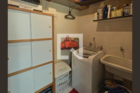 Casa à venda com 106m², 3 quartos e 2 vagasÁrea de Serviço