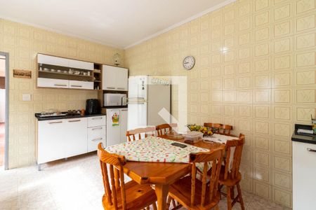 Casa para alugar com 130m², 3 quartos e 2 vagasCozinha