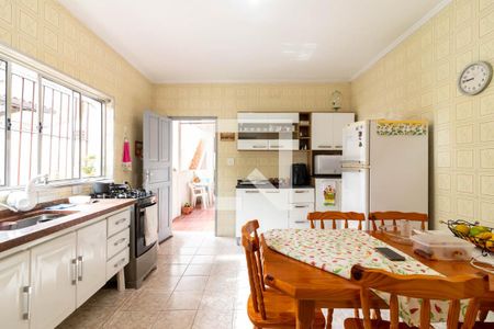 Casa para alugar com 130m², 3 quartos e 2 vagasCozinha