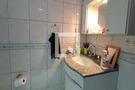 Apartamento à venda com 56m², 2 quartos e 1 vaga Apartamento à venda com 56m², 2 quartos e 1 vagaBanheiro