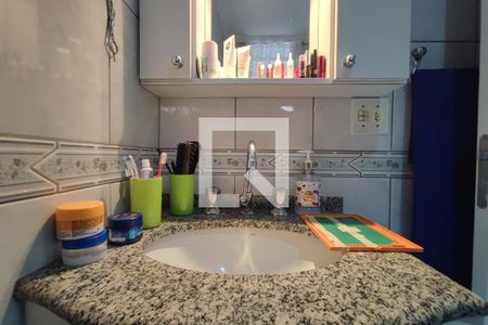 Apartamento à venda com 56m², 2 quartos e 1 vaga Apartamento à venda com 56m², 2 quartos e 1 vagaBanheiro