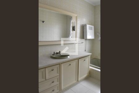 Casa para alugar com 350m², 3 quartos e 5 vagasBanheiro 3