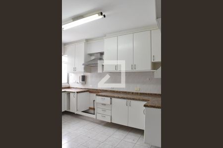 Casa para alugar com 350m², 3 quartos e 5 vagasCozinha