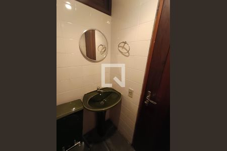 Casa para alugar com 350m², 3 quartos e 5 vagasBanheiro 5