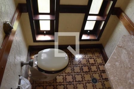 Casa para alugar com 350m², 3 quartos e 5 vagasBanheiro 2