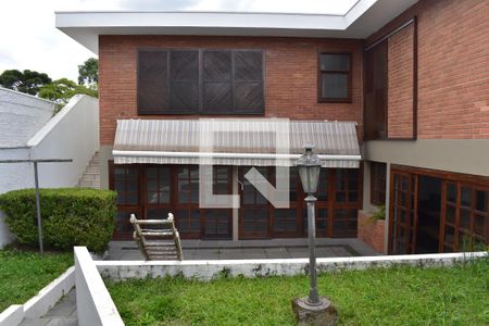 Casa para alugar com 350m², 3 quartos e 5 vagasQuintal