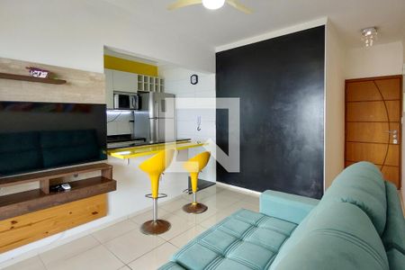Sala de apartamento para alugar com 2 quartos, 76m² em Guilhermina, Praia Grande