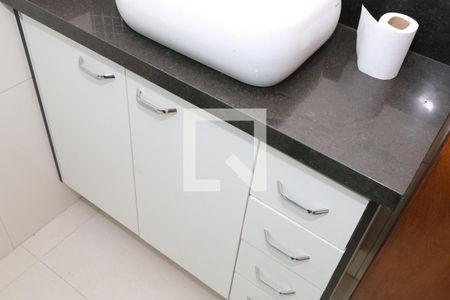 Casa de condomínio para alugar com 85m², 2 quartos e 1 vagaBanheiro da Suíte