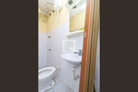 Casa à venda com 112m², 3 quartos e 1 vagaÁrea de Serviço - Banheiro