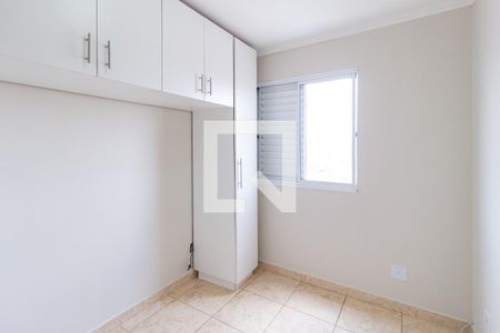 Quarto 2 de apartamento para alugar com 2 quartos, 50m² em Vila da Oportunidade, Carapicuíba
